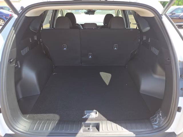 2026 White Pearl Hyundai Tucson SEL FWD SUV