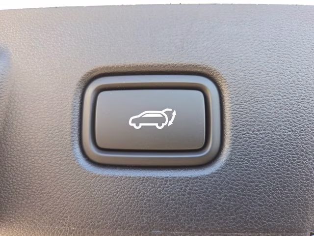 2026 White Pearl Hyundai Tucson SEL FWD SUV