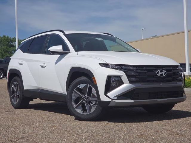 2026 White Pearl Hyundai Tucson SEL FWD SUV