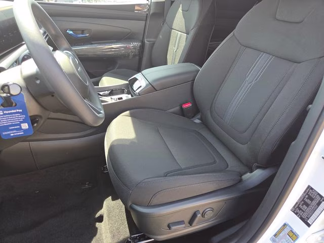 2026 White Pearl Hyundai Tucson SEL FWD SUV