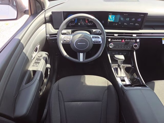 2026 White Pearl Hyundai Tucson SEL FWD SUV