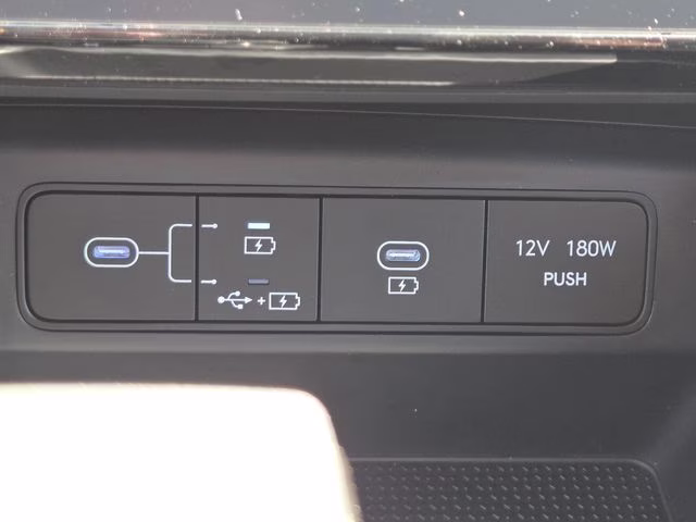 2026 White Pearl Hyundai Tucson SEL FWD SUV