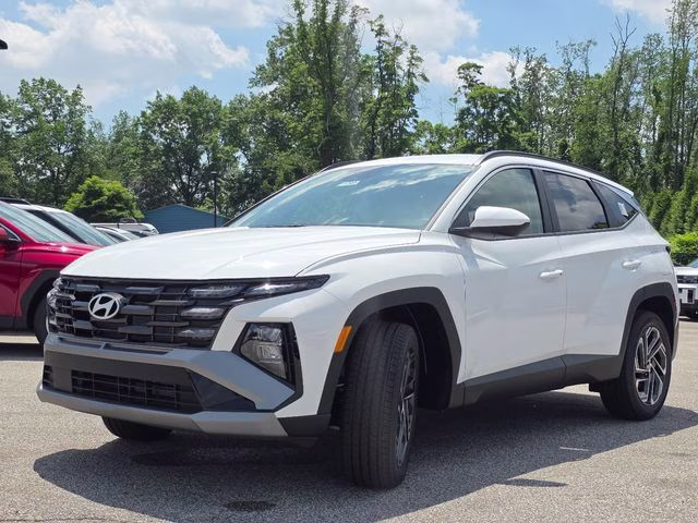 2026 White Pearl Hyundai Tucson SEL AWD SUV