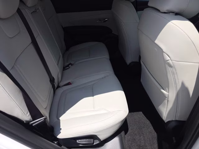 2026 White Pearl Hyundai Tucson SEL AWD SUV