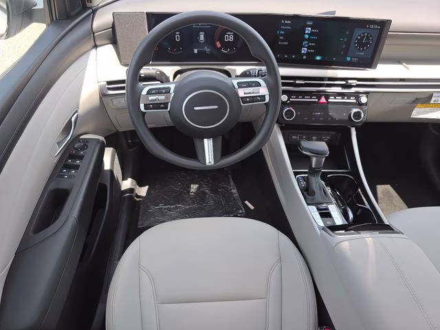 2026 White Pearl Hyundai Tucson SEL AWD SUV