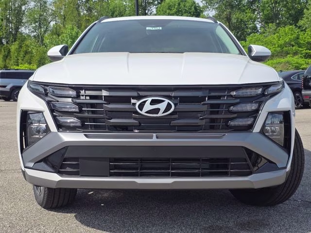 2026 White Pearl Hyundai Tucson SEL AWD SUV