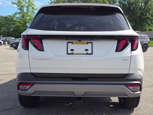 2026 White Pearl Hyundai Tucson SEL AWD SUV