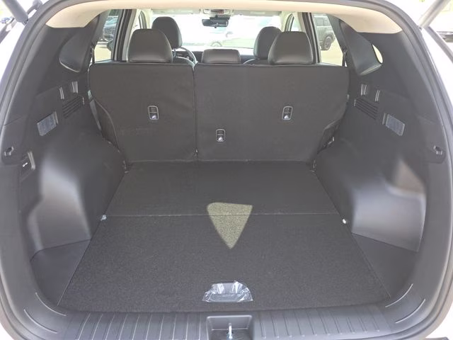 2026 White Pearl Hyundai Tucson SEL AWD SUV