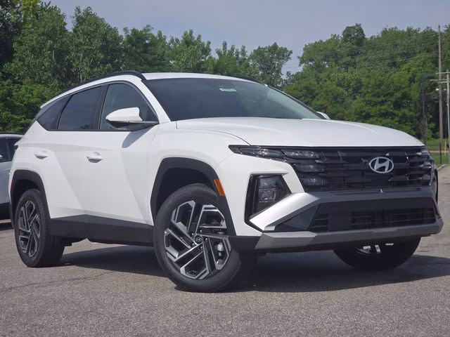 2026 White Pearl Hyundai Tucson SEL AWD SUV