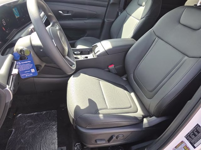 2026 White Pearl Hyundai Tucson SEL AWD SUV
