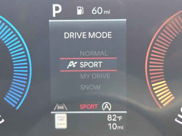 2026 White Pearl Hyundai Tucson SEL AWD SUV