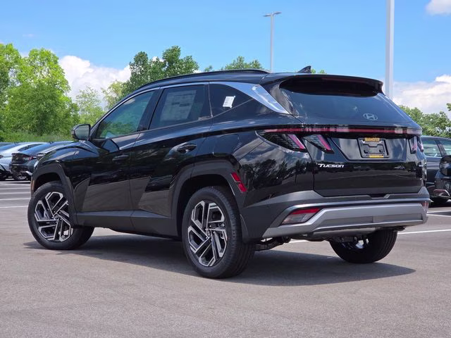 2026 Phantom Black Hyundai Tucson Limited AWD SUV