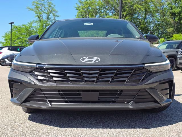 2026 Amazon Gray Hyundai Elantra SEL Sport FWD Sedan