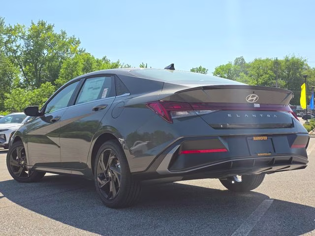 2026 Amazon Gray Hyundai Elantra SEL Sport FWD Sedan