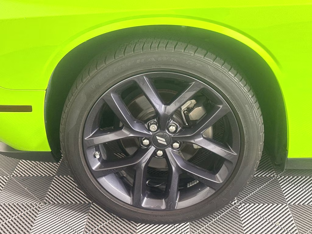 2023 Sublime Metallic Clearcoat Dodge Challenger SXT RWD Coupe