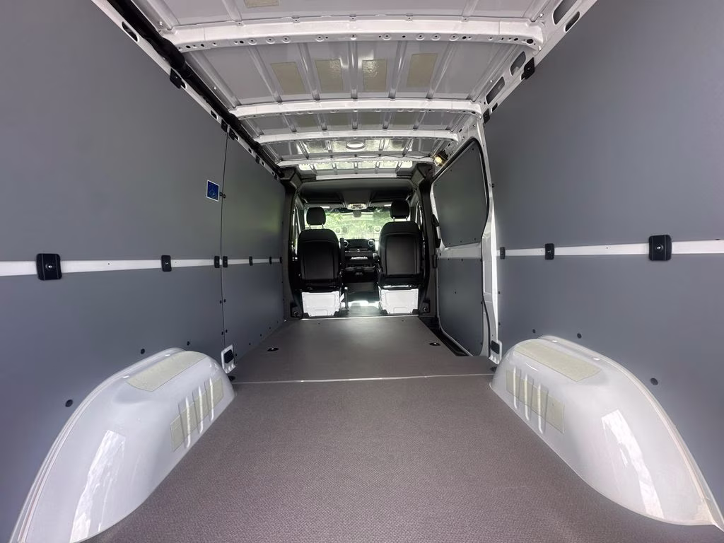 2026 Arctic Mercedes-Benz Sprinter 2500 Cargo 144 WB RWD Van