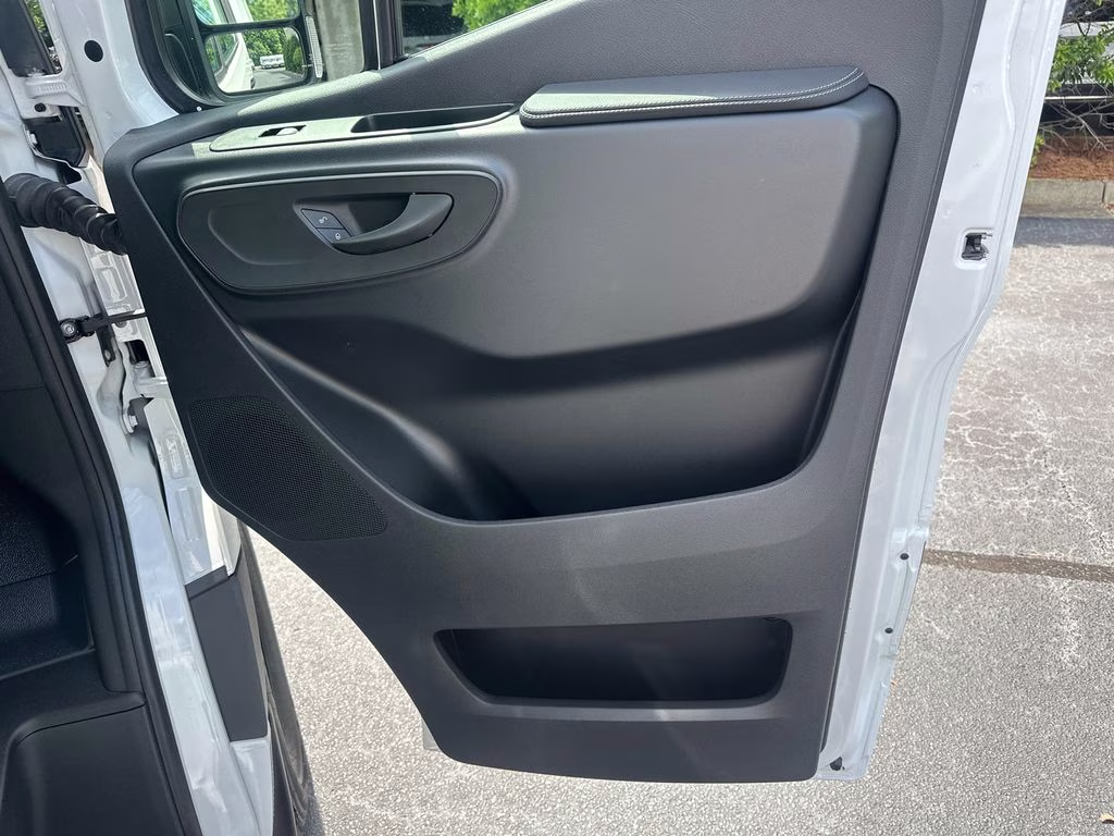 2026 Arctic Mercedes-Benz Sprinter 2500 Cargo 144 WB RWD Van