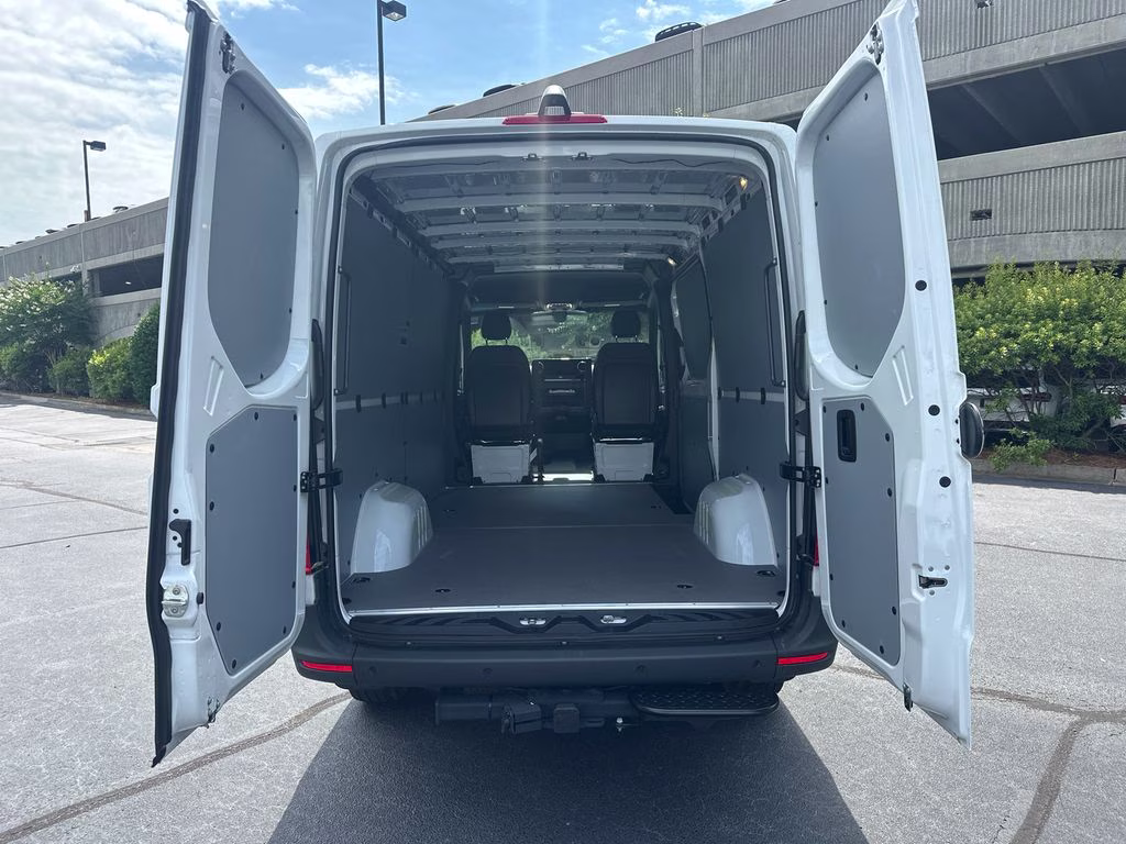 2026 Arctic Mercedes-Benz Sprinter 2500 Cargo 144 WB RWD Van