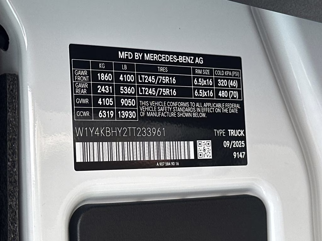 2026 Arctic Mercedes-Benz Sprinter 2500 Cargo 144 WB RWD Van