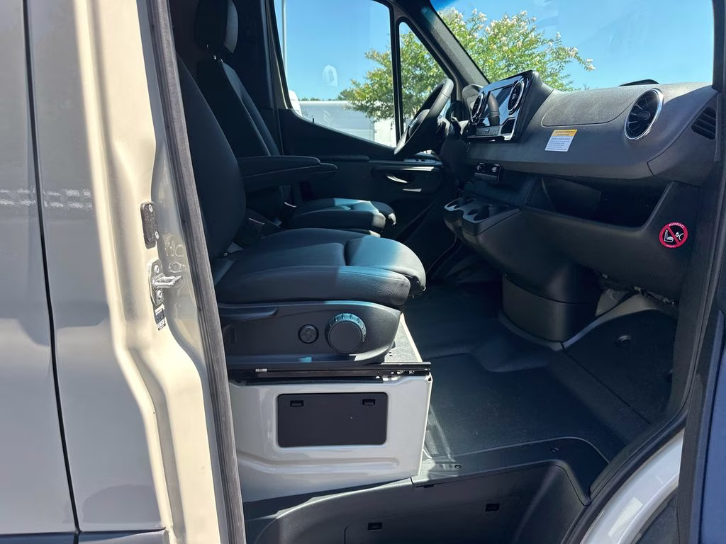 2026 Pebble Mercedes-Benz Sprinter 2500 Cargo 144 WB AWD Van