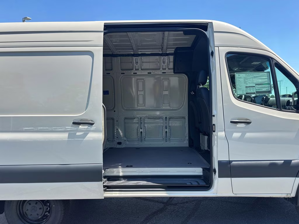 2026 Pebble Mercedes-Benz Sprinter 2500 Cargo 144 WB AWD Van