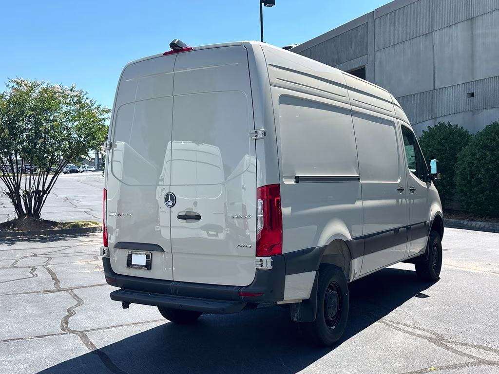 2026 Pebble Mercedes-Benz Sprinter 2500 Cargo 144 WB AWD Van