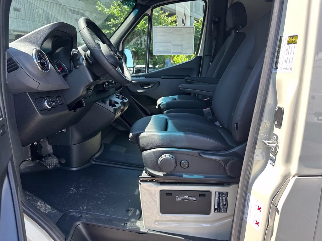 2026 Pebble Mercedes-Benz Sprinter 2500 Cargo 144 WB AWD Van