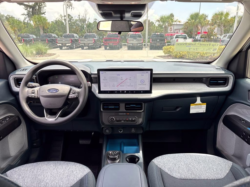 2026 Oxford White Ford Maverick XLT FWD Truck