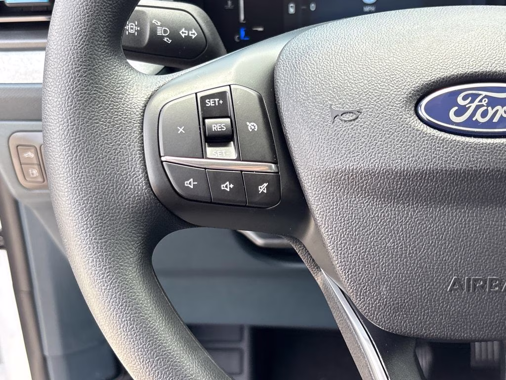 2026 Oxford White Ford Maverick XLT FWD Truck