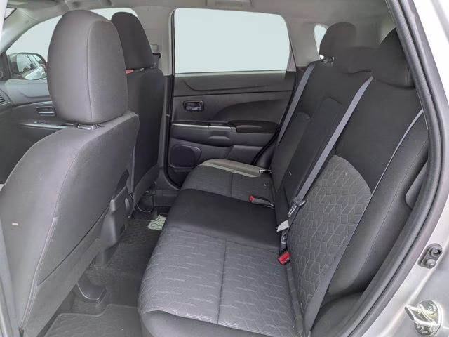 2022 Alloy Silver Metallic Mitsubishi Outlander Sport 2.0 ES FWD SUV