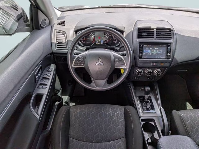 2022 Alloy Silver Metallic Mitsubishi Outlander Sport 2.0 ES FWD SUV