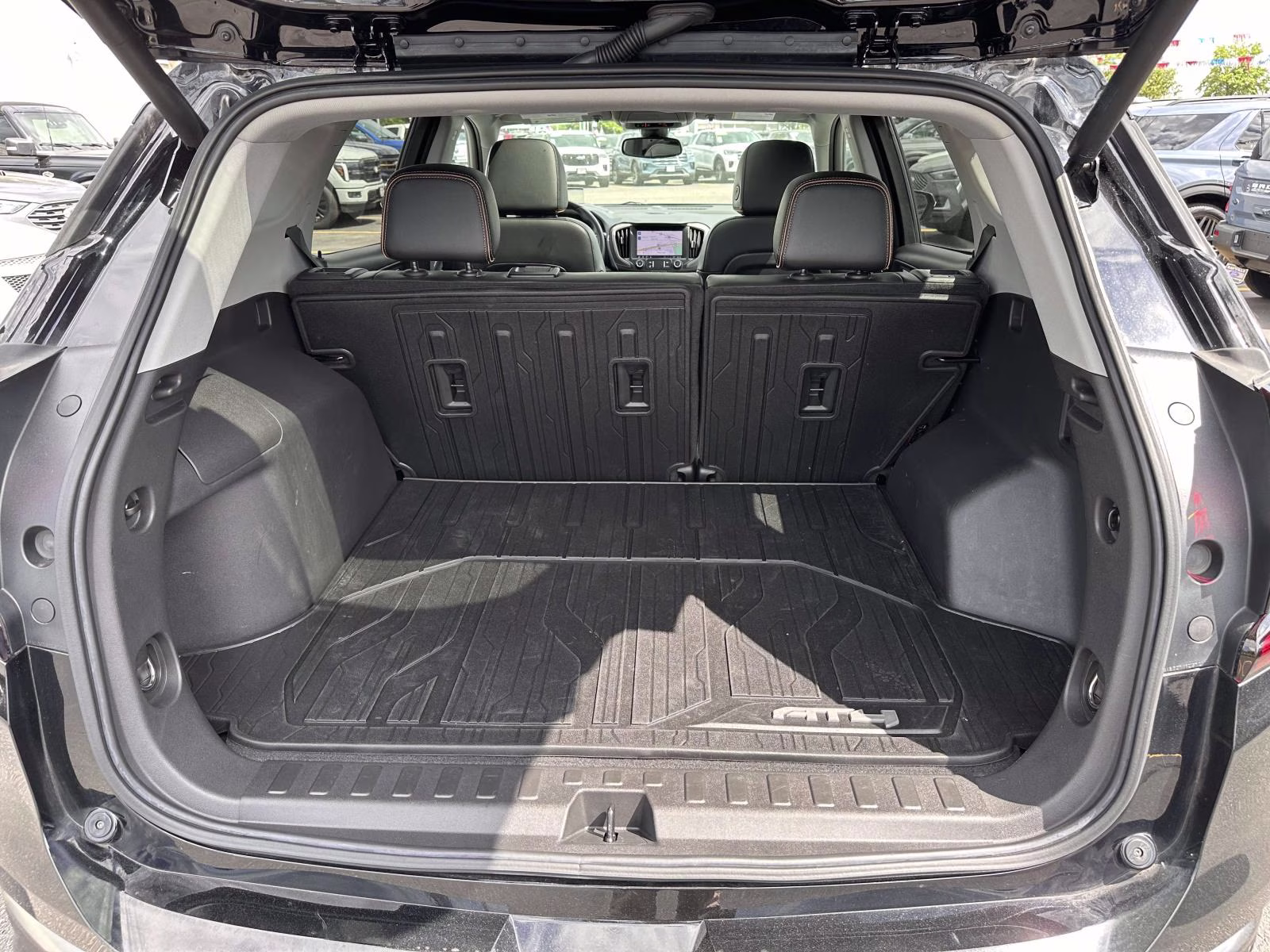 2022 Ebony Twilight Metallic GMC Terrain AWD 4dr AT4 AWD SUV