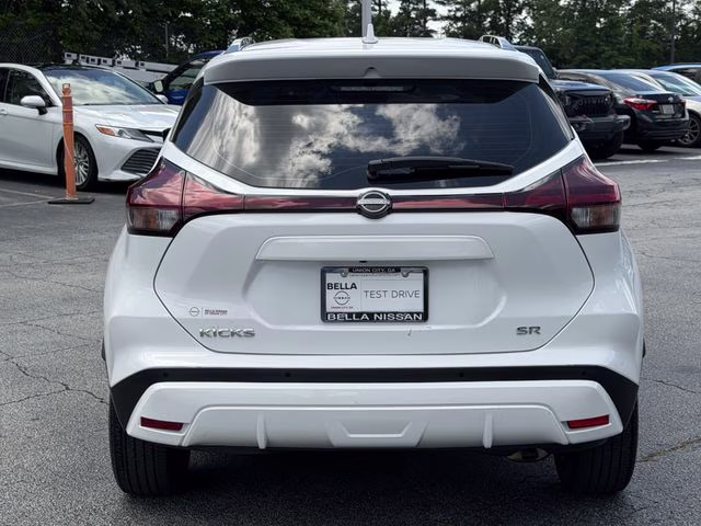 2022 Fresh Powder Nissan Kicks SR FWD SUV