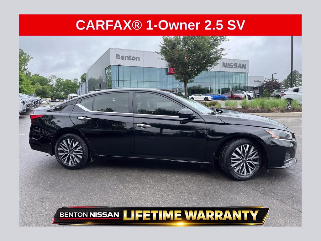 2024 Super Black Clearcoat Nissan Altima 2.5 SV FWD Sedan