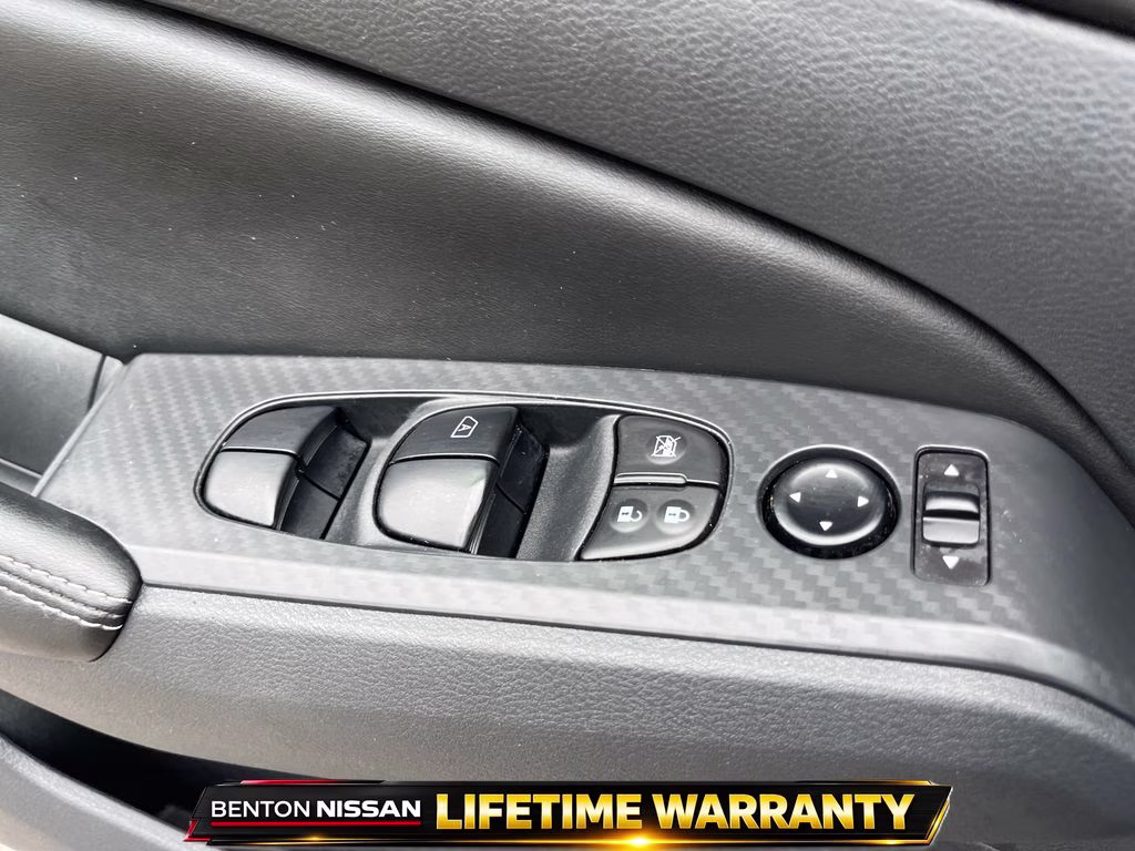 2024 Super Black Clearcoat Nissan Altima 2.5 SV FWD Sedan