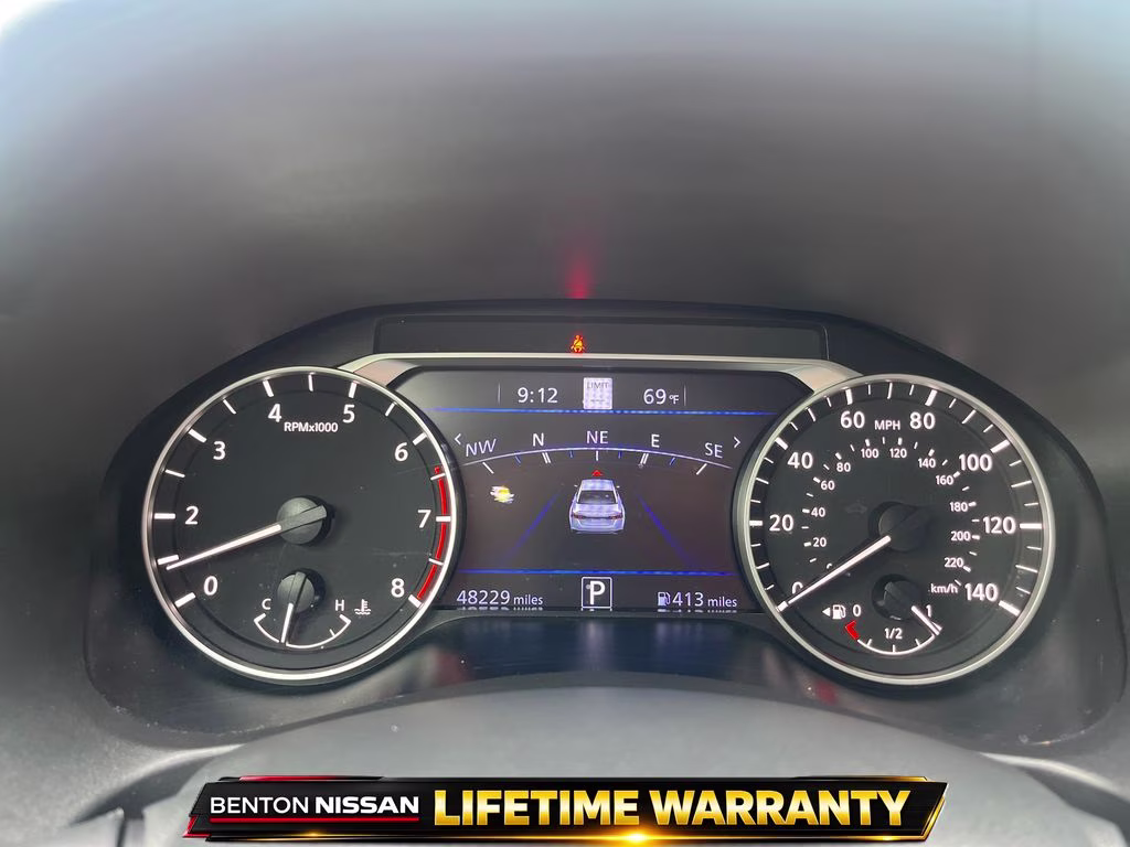 2024 Super Black Clearcoat Nissan Altima 2.5 SV FWD Sedan