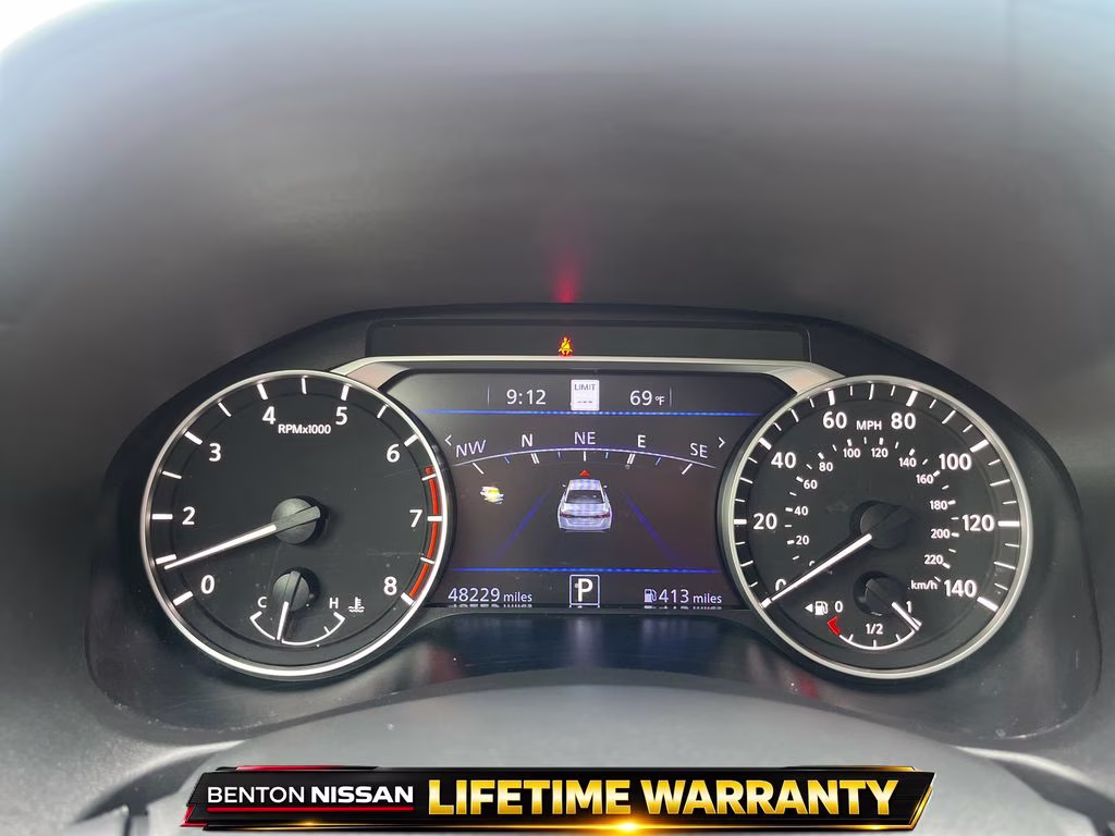 2024 Super Black Clearcoat Nissan Altima 2.5 SV FWD Sedan