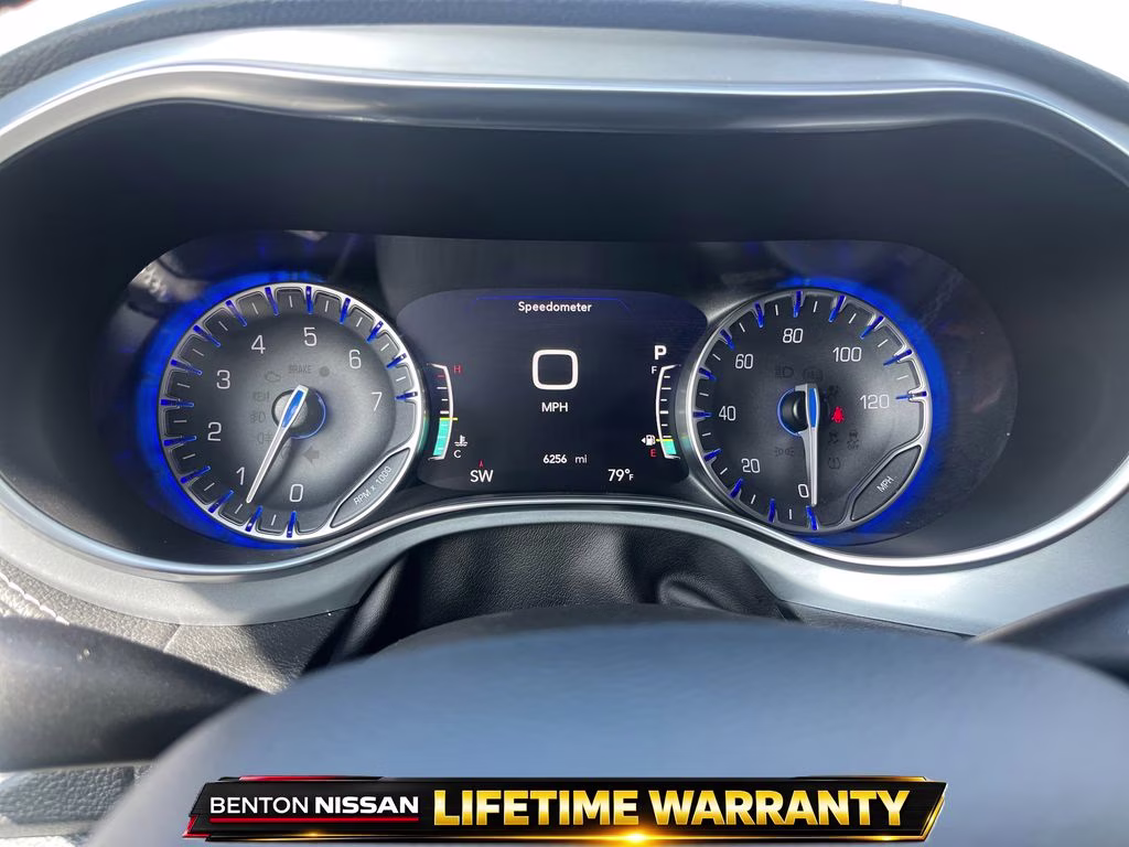 2026 Silver Mist Clearcoat Chrysler Pacifica Limited FWD Van
