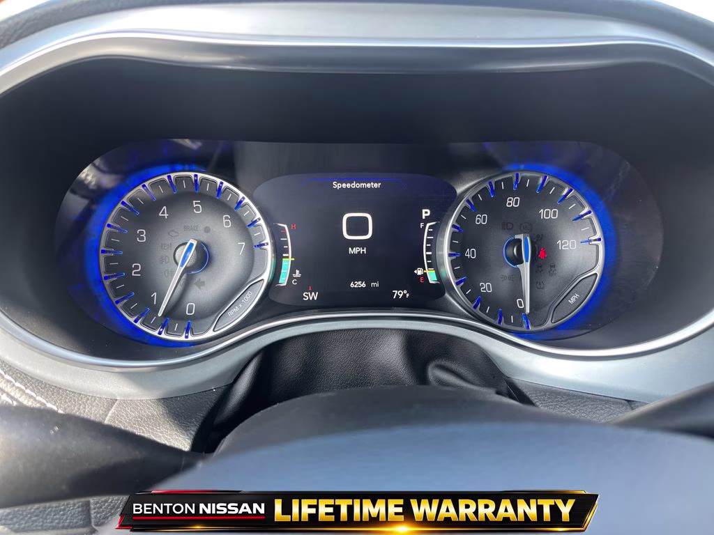 2026 Silver Mist Clearcoat Chrysler Pacifica Limited FWD Van