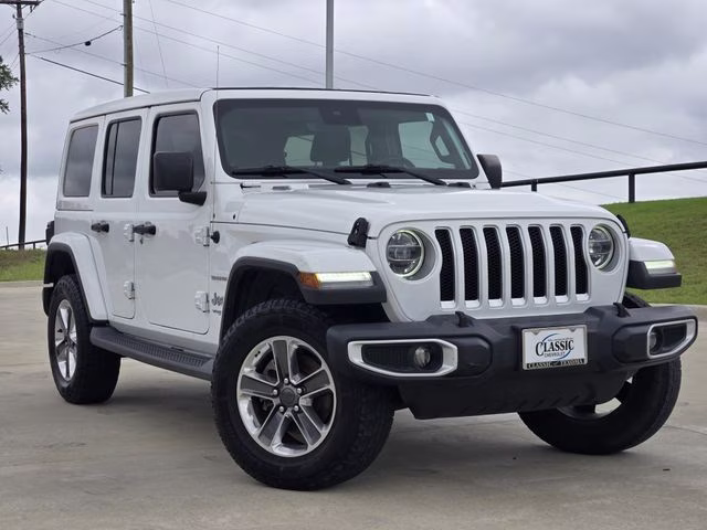 2019 Bright White Clearcoat Jeep Wrangler Unlimited Sahara 4X4 SUV