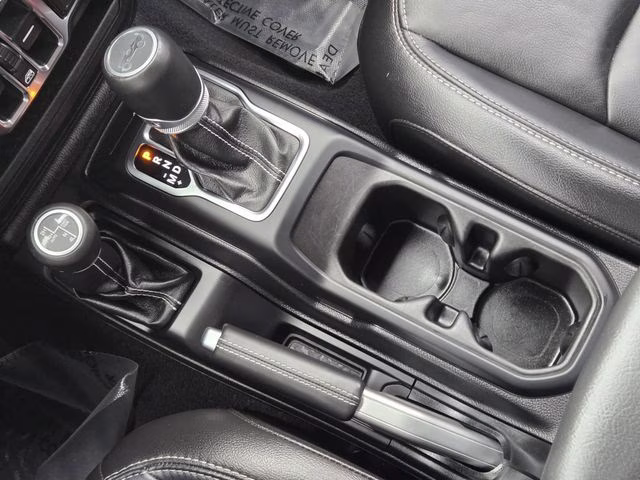 2019 Bright White Clearcoat Jeep Wrangler Unlimited Sahara 4X4 SUV