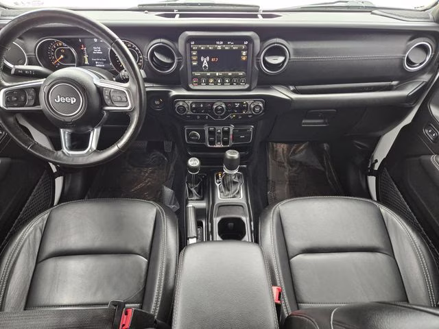2019 Bright White Clearcoat Jeep Wrangler Unlimited Sahara 4X4 SUV