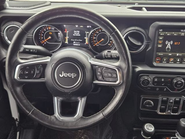2019 Bright White Clearcoat Jeep Wrangler Unlimited Sahara 4X4 SUV