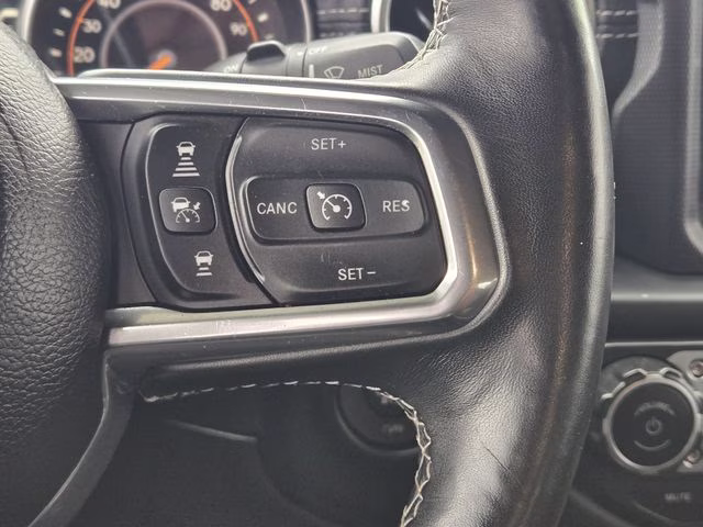 2019 Bright White Clearcoat Jeep Wrangler Unlimited Sahara 4X4 SUV