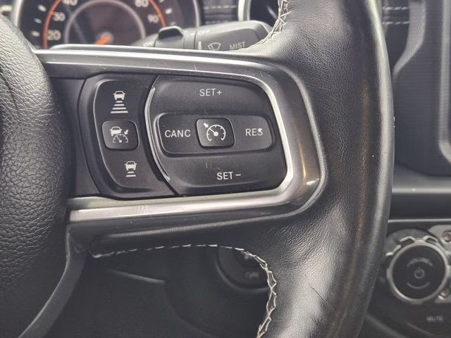 2019 Bright White Clearcoat Jeep Wrangler Unlimited Sahara 4X4 SUV