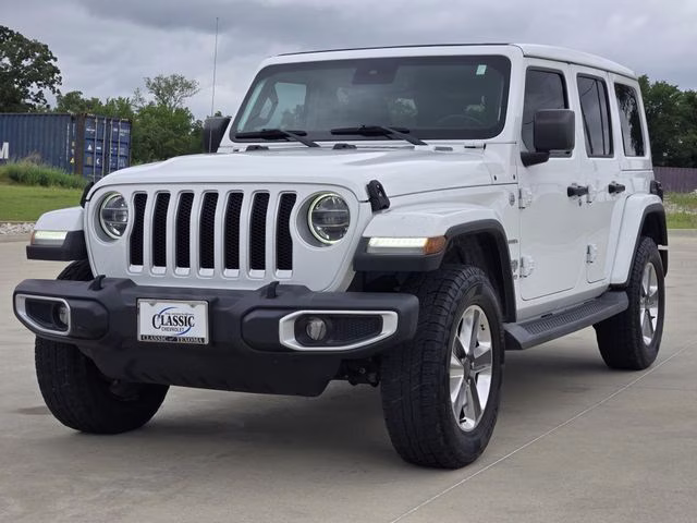2019 Bright White Clearcoat Jeep Wrangler Unlimited Sahara 4X4 SUV