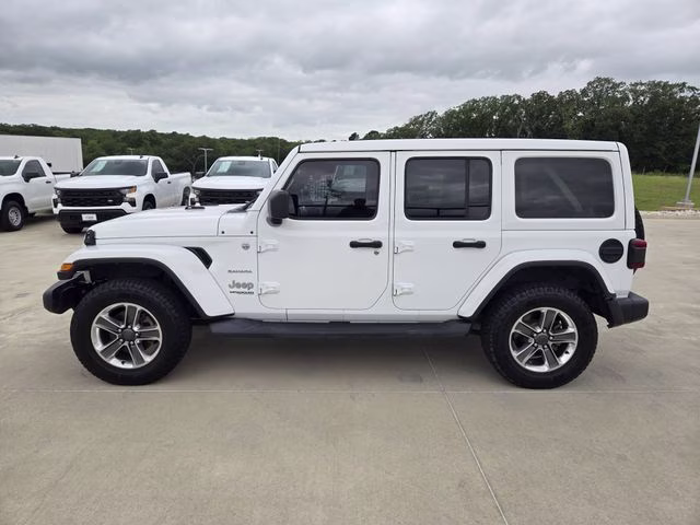 2019 Bright White Clearcoat Jeep Wrangler Unlimited Sahara 4X4 SUV