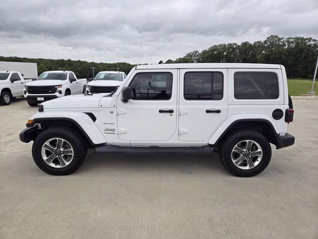 2019 Bright White Clearcoat Jeep Wrangler Unlimited Sahara 4X4 SUV