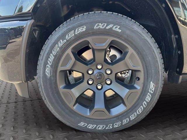 2026 Diamond Black Crystal Pearlcoat Ram 1500 Big Horn/Lone Star 4X4 Truck