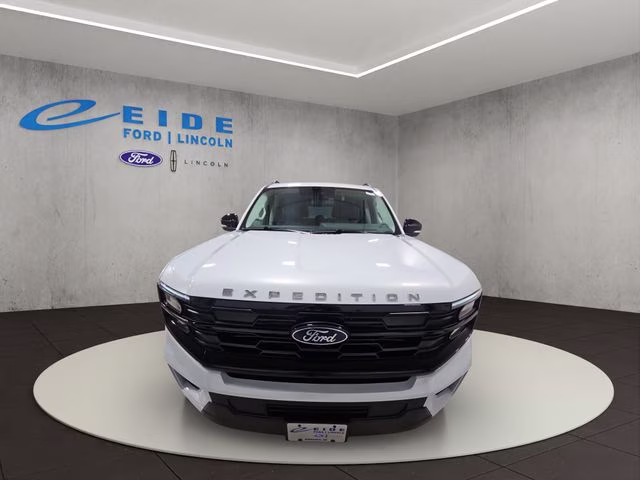 2026 Space Silver Metallic Ford Expedition Max Active 4X4 SUV